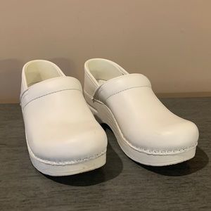 Dansko Professional Clog, Size 35, White